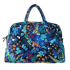 Vera Bradley Quilted Lightweight Floral Medium Travel Bag